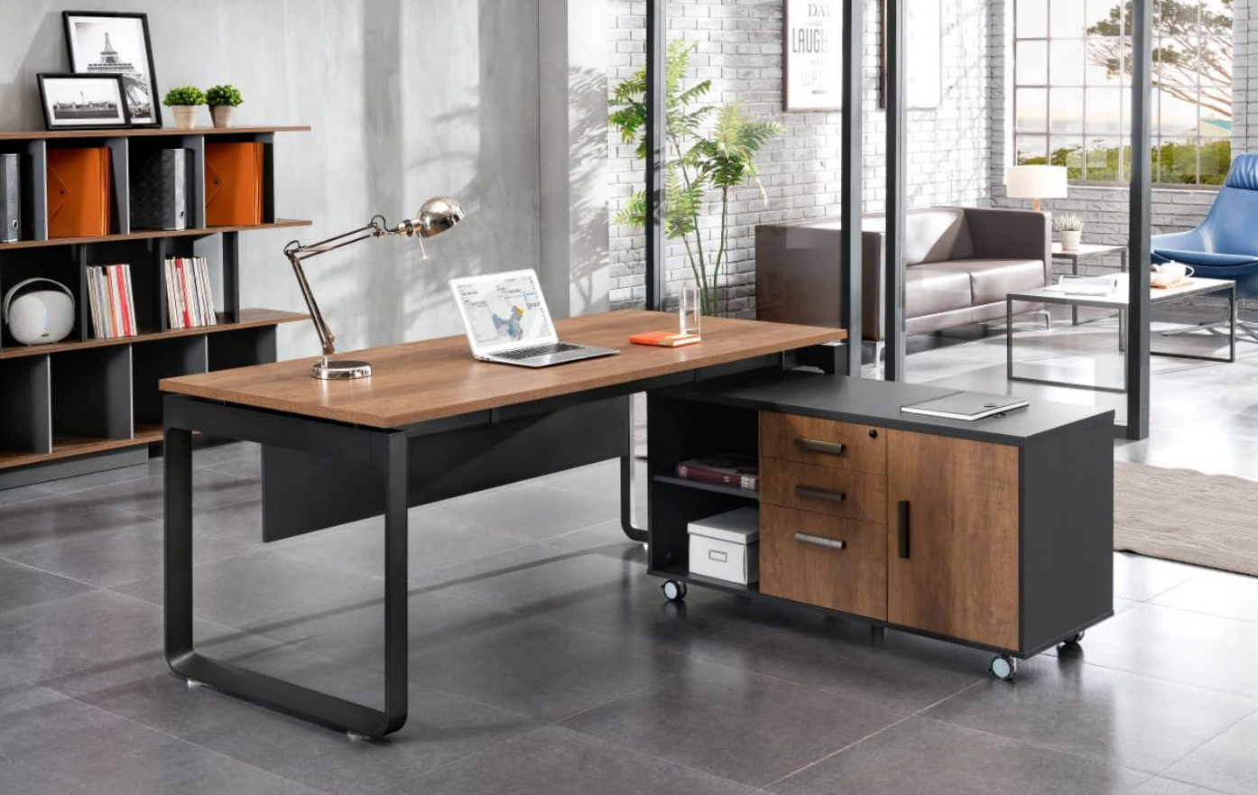 Manager desk with movable cabinet